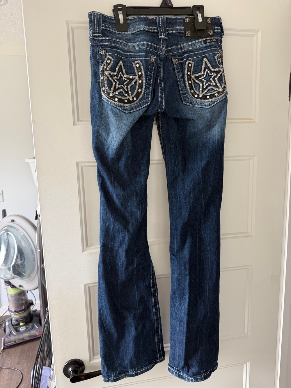Women's Dark Wash Embellished Star Pocket Jeans